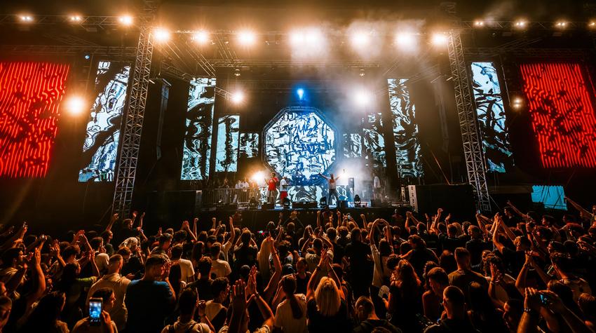 FOTO ŠETNJA KROZ SPEKTAKL NA KASTELU